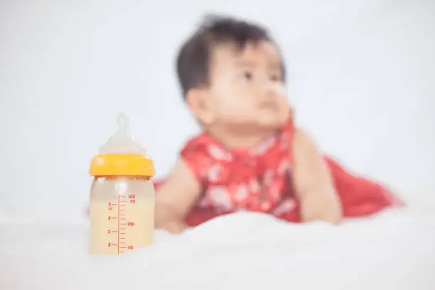 Những lợi ích của dầu thô DHA cho trẻ sơ sinh và trẻ nhỏ là gì?